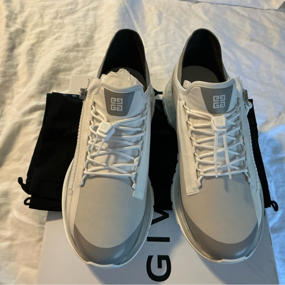 Givenchy Men's White and Gray Sneakers